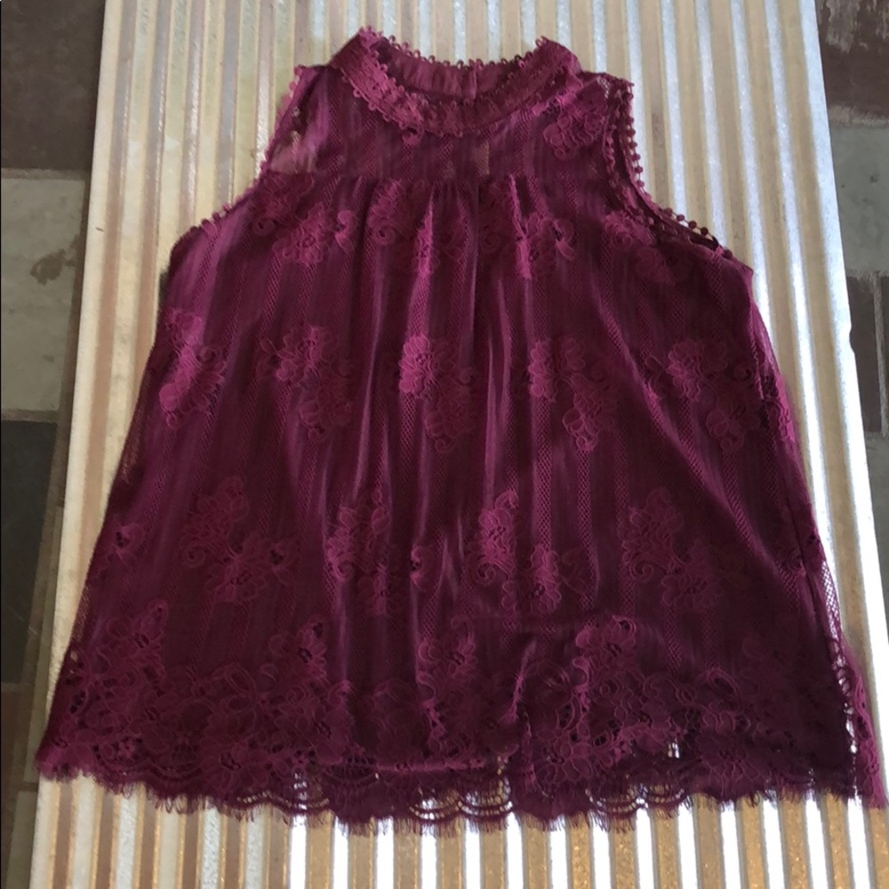 Lace sleeveless top